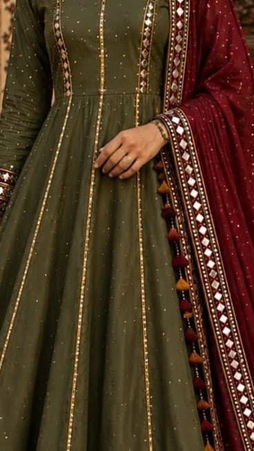 Noor-e-Jahan Embroidered Bridal Dress thumbnail 3