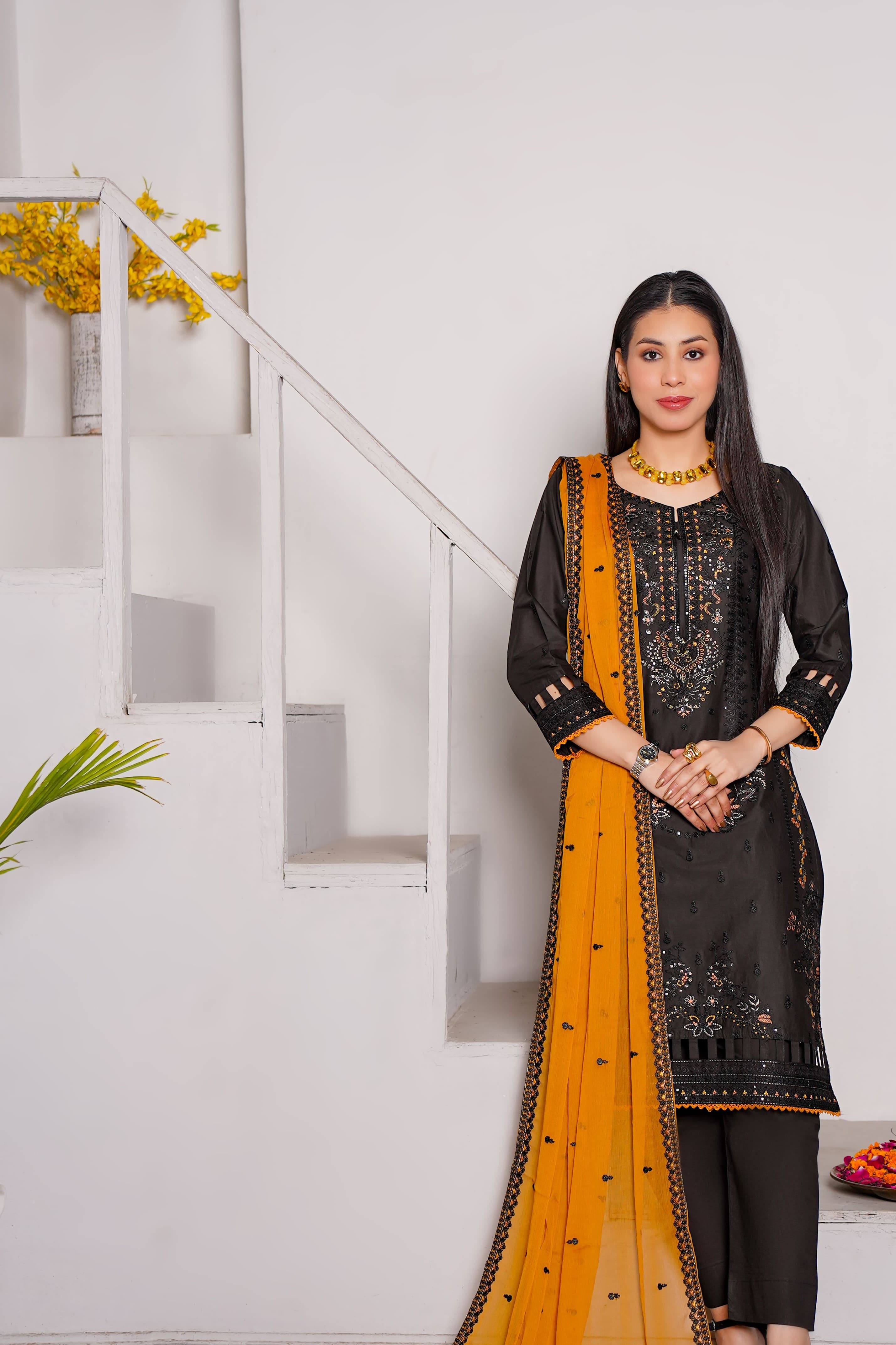 Zainab Embroidered Suit thumbnail 2